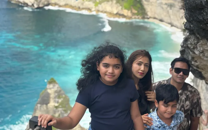 Atuh Beach natural arch rock